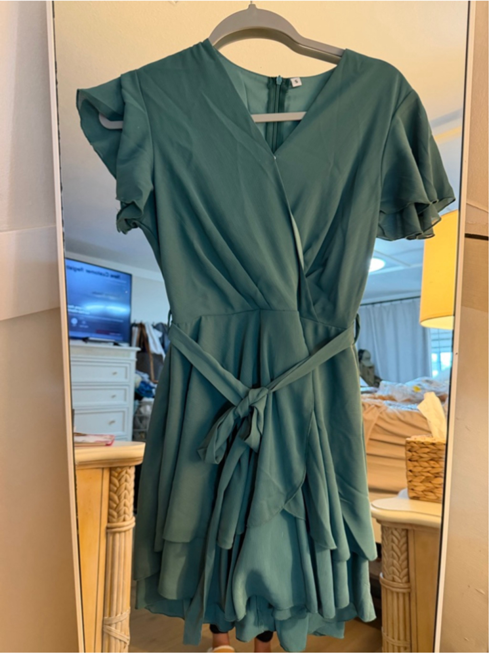 NEW Short Sleeve Layer Hem V Neck Belted Mini Dress S - Picture 3 of 3